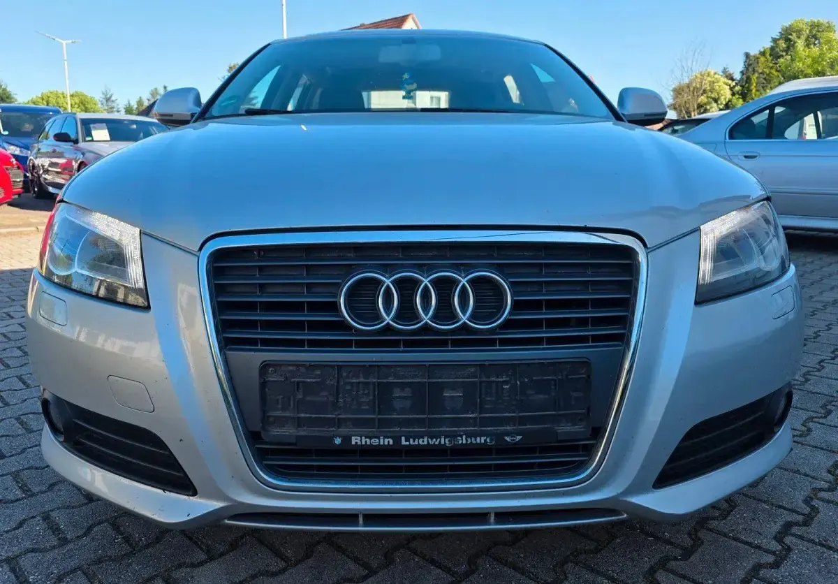 Gebraucht Audi A3 Ambiente 125 PS (91 kW) 2009 Silber Kleinwagen