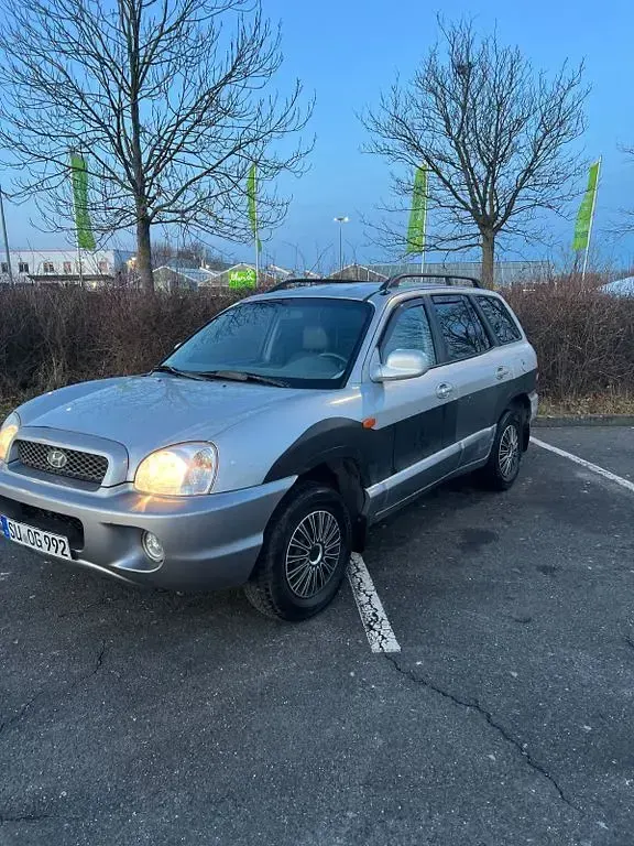 Gebraucht Hyundai Santa Fe GLS 147 PS (108 kW) 2004 Silber SUV