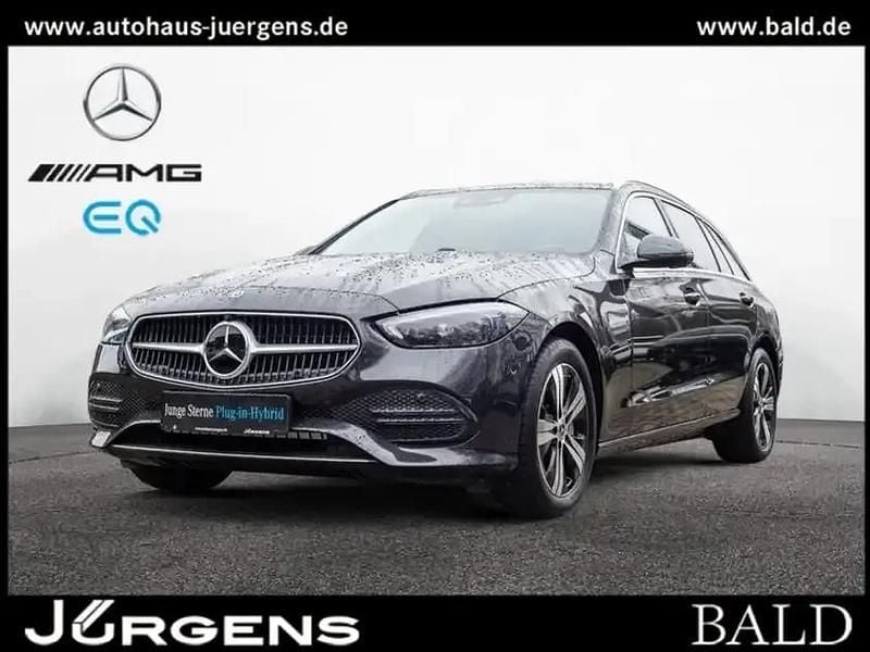 Gebraucht Mercedes C300e Avantgarde 313 PS (230 kW) 2024 Grau graphitgrau metallic Kombi