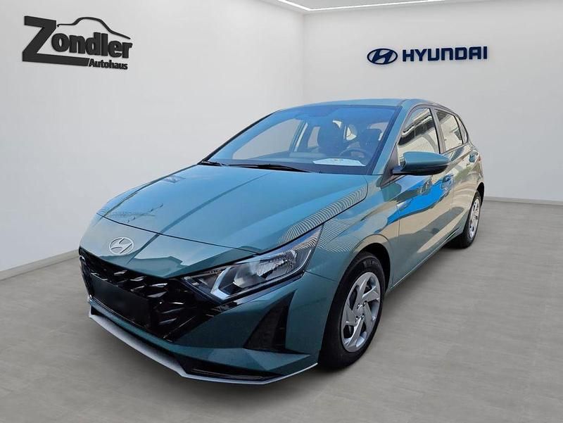 Grün Neu 2025 Hyundai i20 Select Limousine | 19.990 € (Superpreis) - Bild 1/4