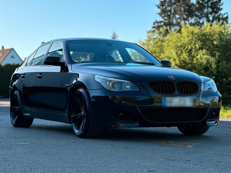 Second-hand BMW 525 177 CP (130 kW) 2004 Negru Berlinǎ