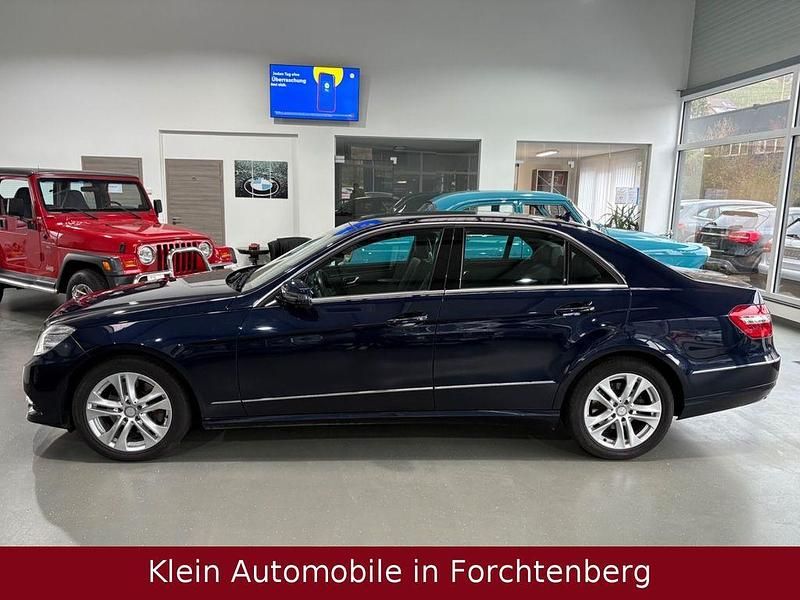 Gebraucht Mercedes E350 265 PS (194 kW) 2012 Blau Limousine