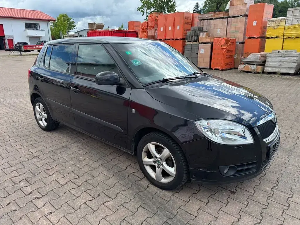 Gebraucht Skoda Fabia Ambiente 69 PS (50 kW) 2009 Schwarz Limousine