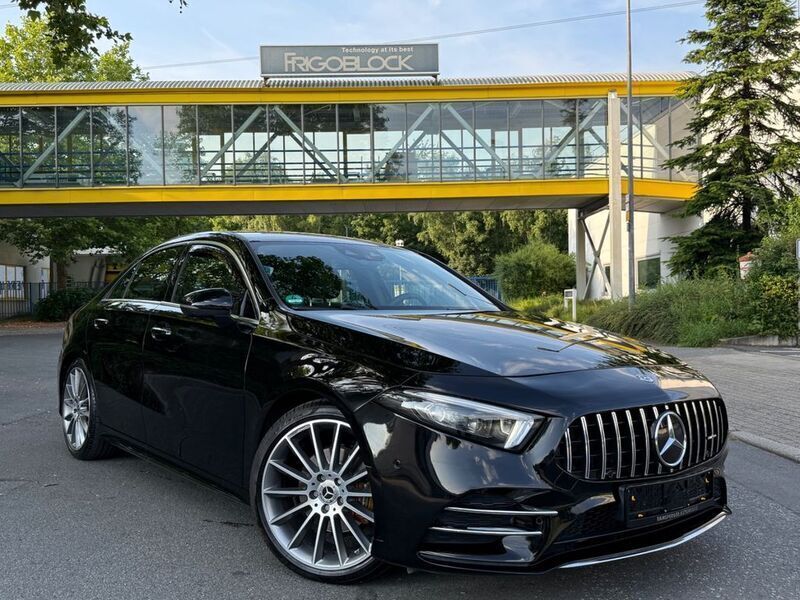 Schwarz Gebraucht 2019 Mercedes A200 AMG Limousine | 23.900 € (Superpreis) - Bild 1/4