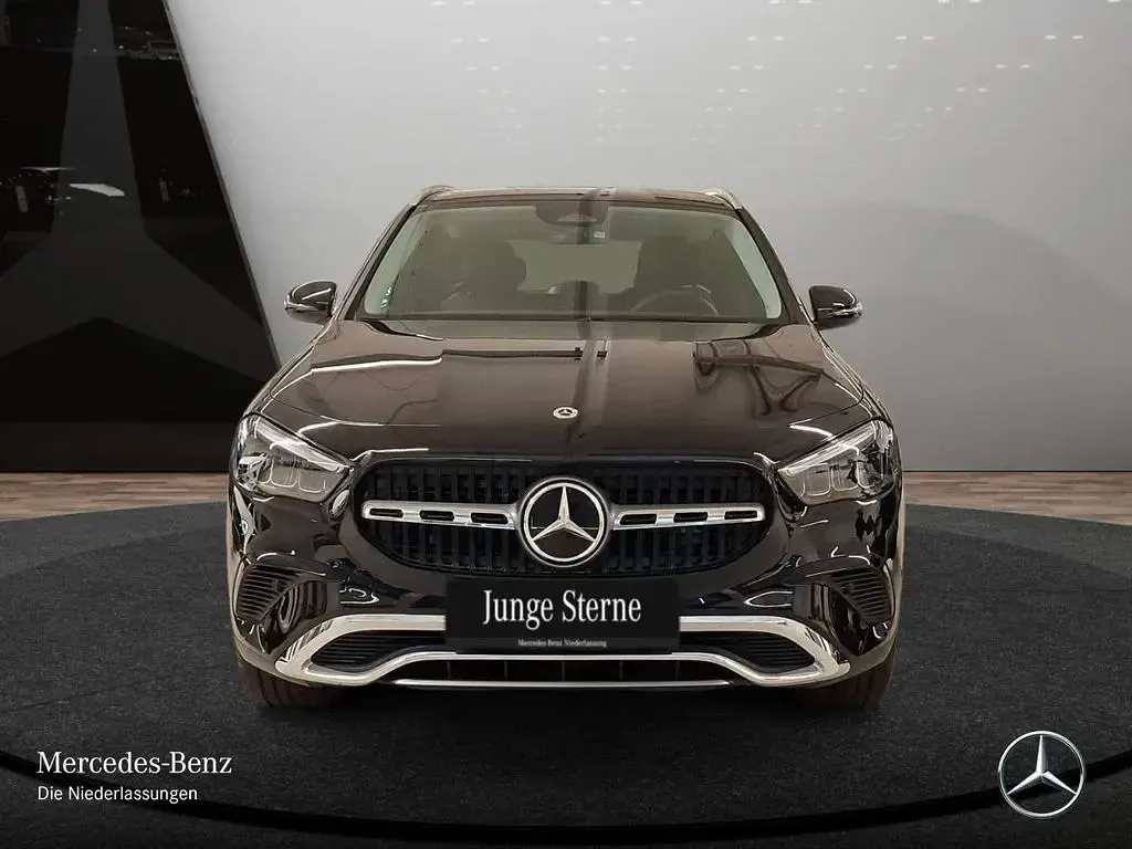 Gebraucht Mercedes GLA200 Advanced 163 PS (119 kW) 2025 Schwarz SUV