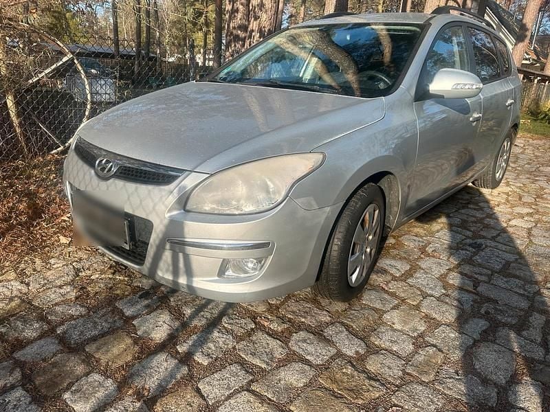 Gebraucht Hyundai i30 126 PS (92 kW) 2009 Silber Kombi