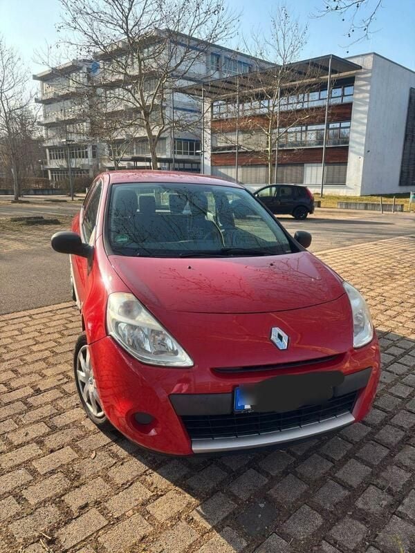 Rot Gebraucht 2012 Renault Clio IV Limousine | 3.200 € (Superpreis) - Bild 1/4