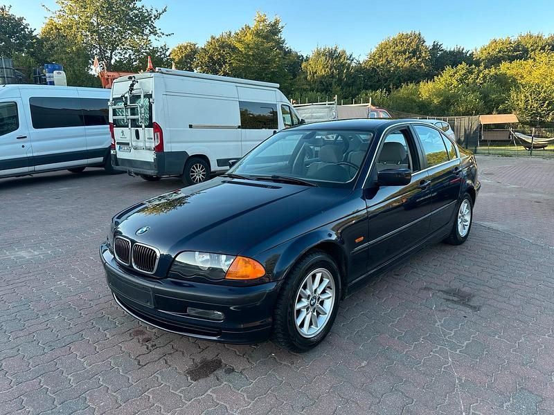 Blau Gebraucht 2000 BMW 323 Limousine | 3.500 € (Guter Preis) - Bild 1/4