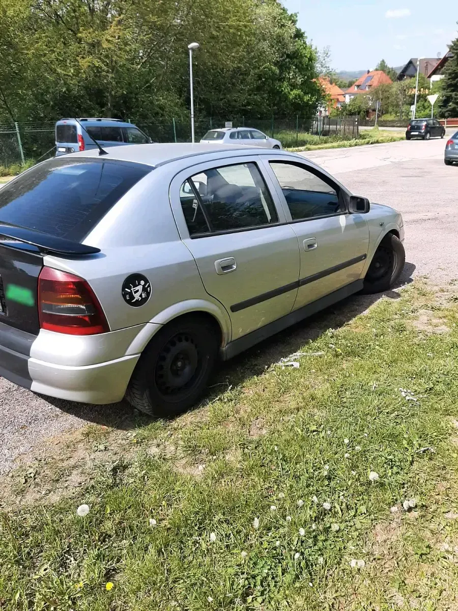 Gebraucht Opel Astra 101 PS (74 kW) 2002 Grau Coupé