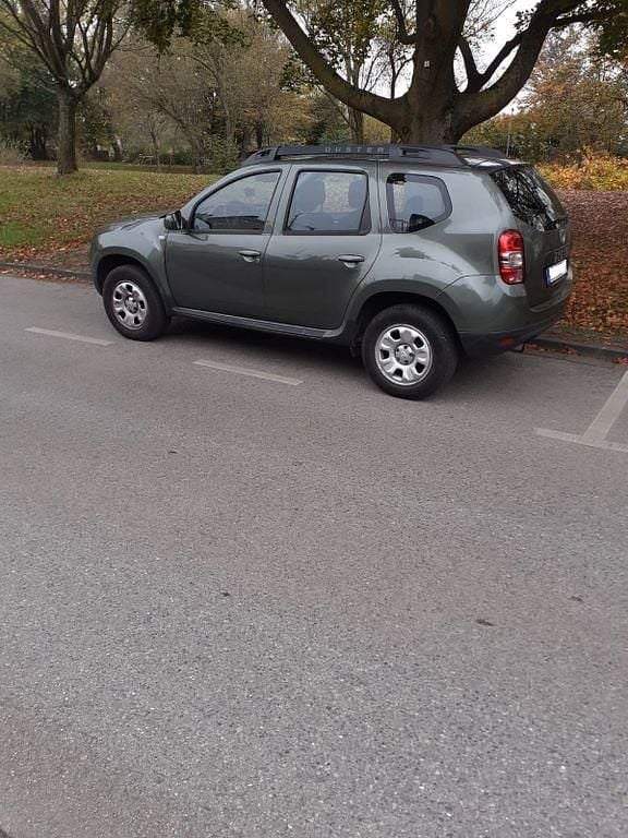 Gebraucht 2014 Dacia Duster Lauréate SUV | 5.500 € (Fairer Preis) - Bild 1/4