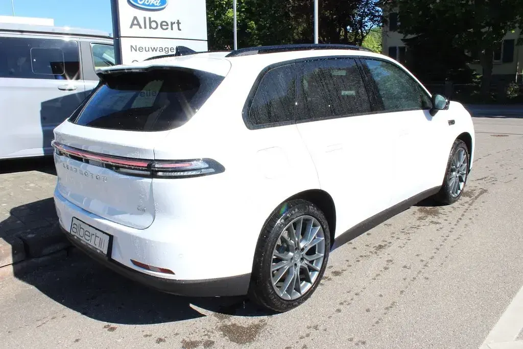 Neu Leapmotor C10 215 PS (158 kW) 2026 Weiß SUV