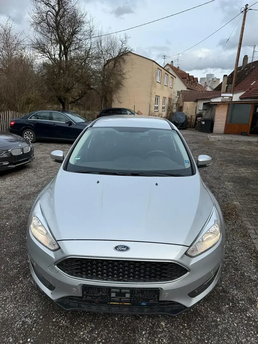 Gebraucht Ford Focus 120 PS (88 kW) 2017 Silber Kombi