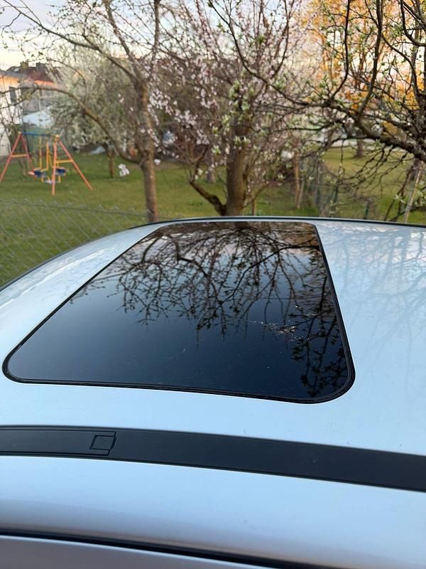Używany Opel Corsa 75 KM (55 kW) 2001 Srebrny Hatchback