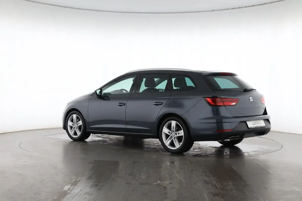 Gebraucht Seat Leon FR 131 PS (96 kW) 2020 Magnetic tech grey Kombi