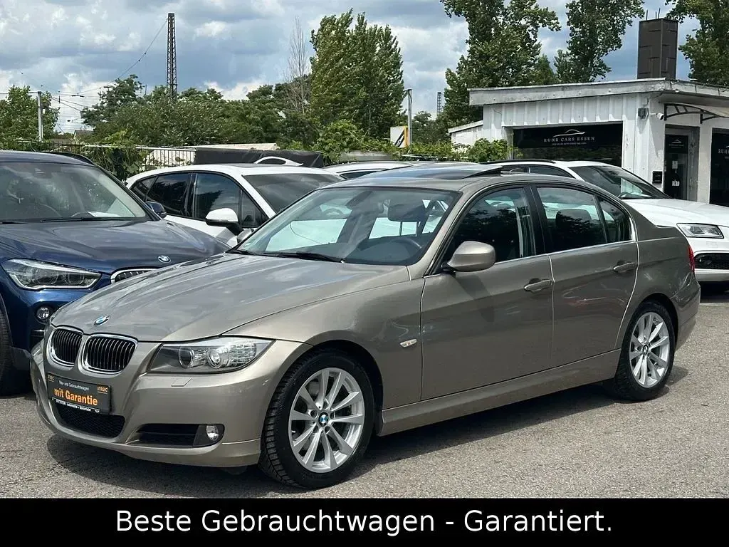 Gebraucht BMW 325 Exclusive 218 PS (160 kW) 2011 Gold Limousine