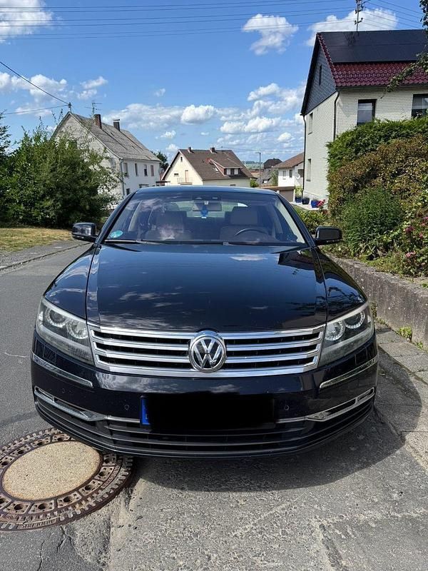 Schwarz Gebraucht 2011 VW Phaeton Limousine | 9.300 € (Etwas zu teuer) - Bild 1/4