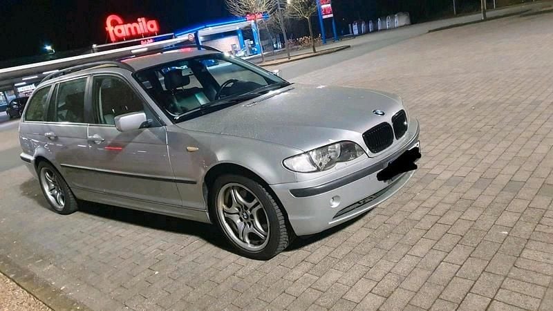 Gebraucht BMW 330 184 PS (135 kW) 2002 Silber Kombi