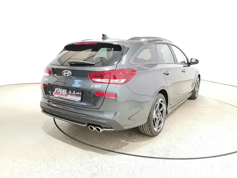 Neu Hyundai i30 N Line 140 PS (102 kW) 2025 Grün Kombi