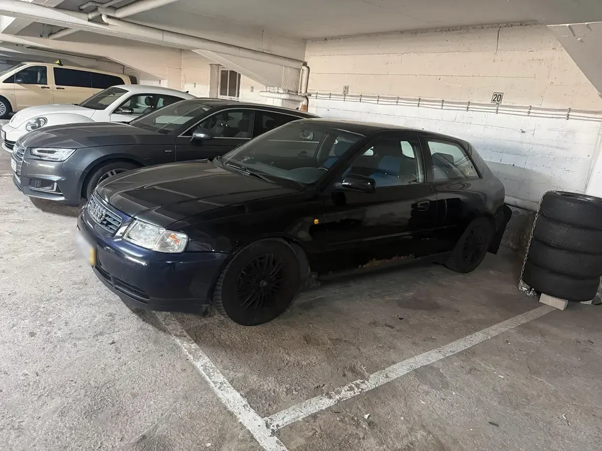 Gebraucht Audi A3 125 PS (91 kW) 1999 Schwarz Kleinwagen