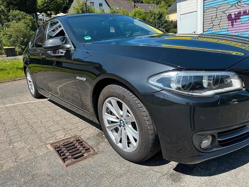 Schwarz Gebraucht 2015 BMW 525 Limousine | 14.500 € (Fairer Preis) - Bild 1/4