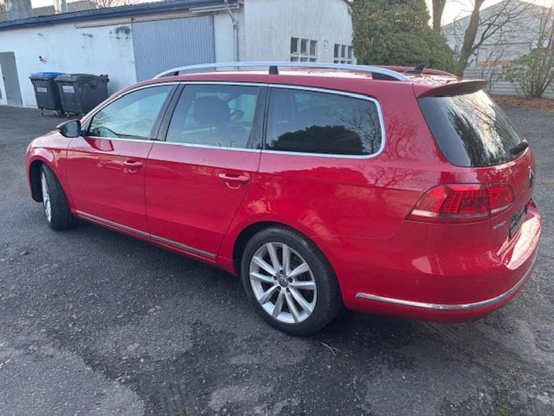 Gebraucht VW Passat 211 PS (155 kW) 2012 Rot Kombi