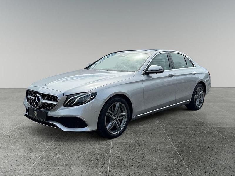 Silber Gebraucht 2019 Mercedes E350 Avantgarde Limousine | 29.444 € (Guter Preis) - Bild 1/4