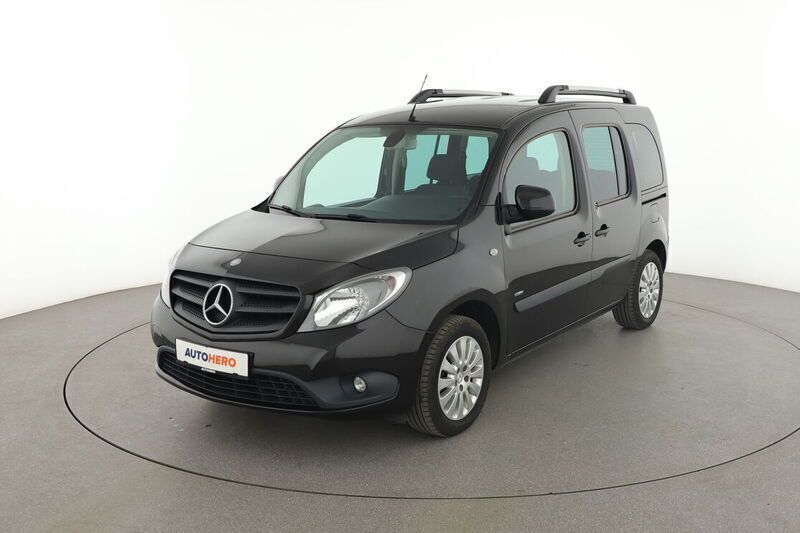 Schwarz Gebraucht 2014 Mercedes Citan 111 Kombi | 13.090 € (Fairer Preis) - Bild 1/4