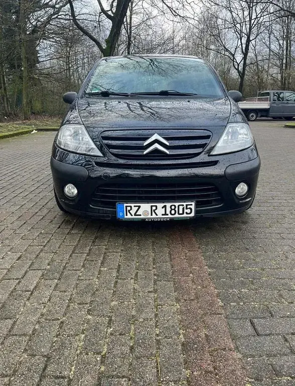 Używany Citroën C3 68 KM (50 kW) 2007 Czarny Sedan/Limuzyna