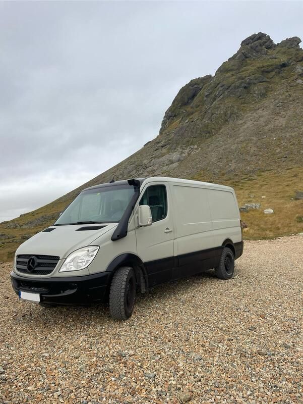 Beige Gebraucht 2006 Mercedes Sprinter Van | 28.000 € - Bild 1/4