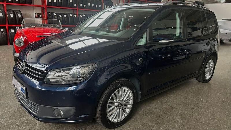 Night blue Gebraucht 2015 VW Touran Cup Van / Kleinbus | 10.750 € (Fairer Preis) - Bild 1/4