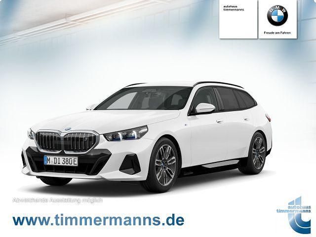 Weiß Gebraucht 2024 BMW i5 M Sport Limousine | 56.930 € - Bild 1/4