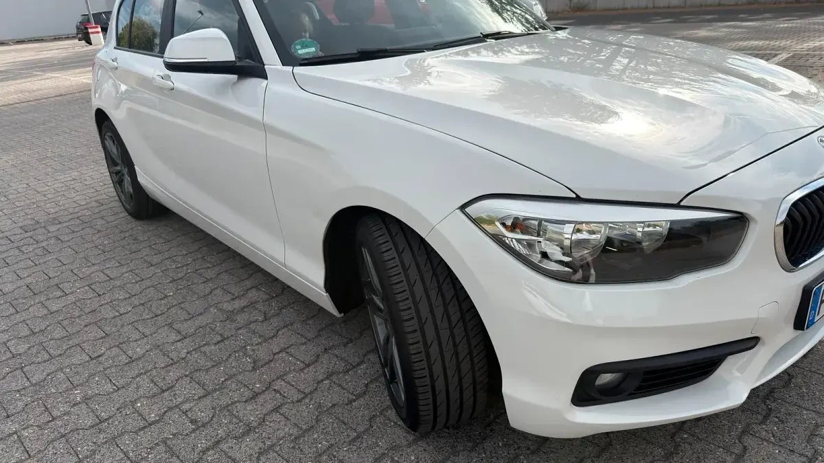 Gebraucht BMW 116 Advantage 109 PS (80 kW) 2016 Weiß Kleinwagen