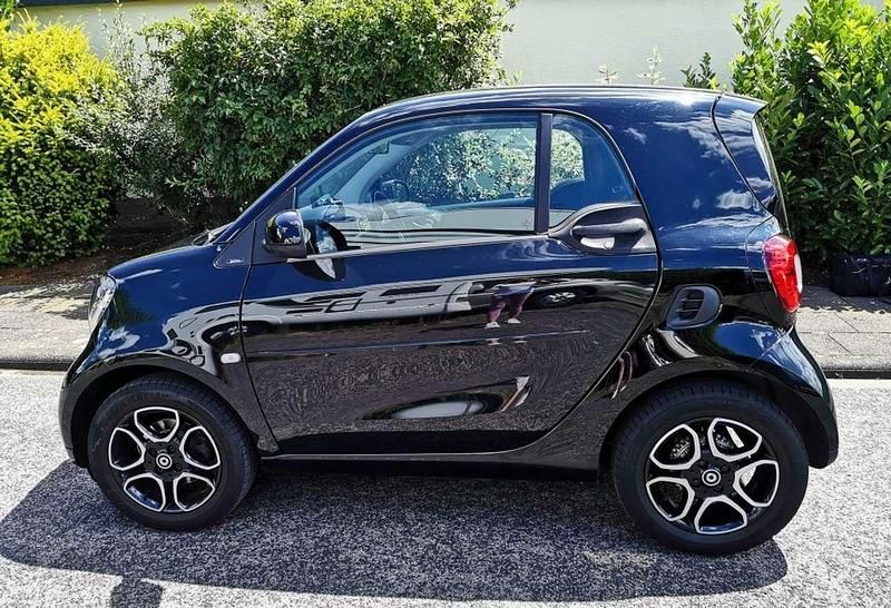 Schwarz Gebraucht 2016 Smart ForTwo Coupé Prime Coupé | 10.499 € (Fairer Preis) - Bild 1/4