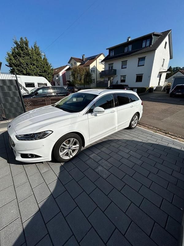 Gebraucht Ford Mondeo Titanium 180 PS (132 kW) 2016 Weiß Kombi