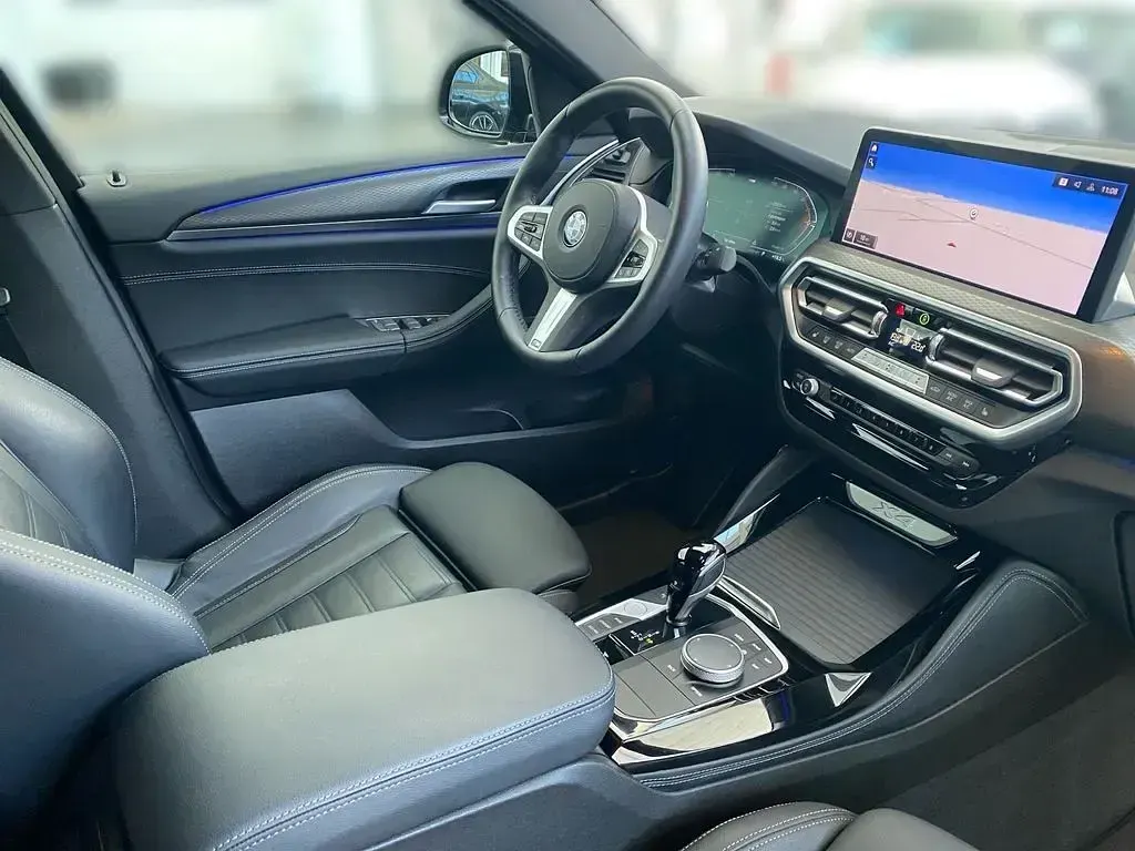 Używany BMW X4 Shadowline 245 KM (180 kW) 2025 Czarny SUV