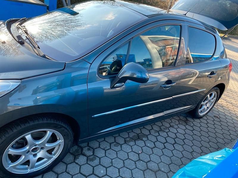 Gebraucht Peugeot 207 120 PS (88 kW) 2009 Grau Kleinwagen