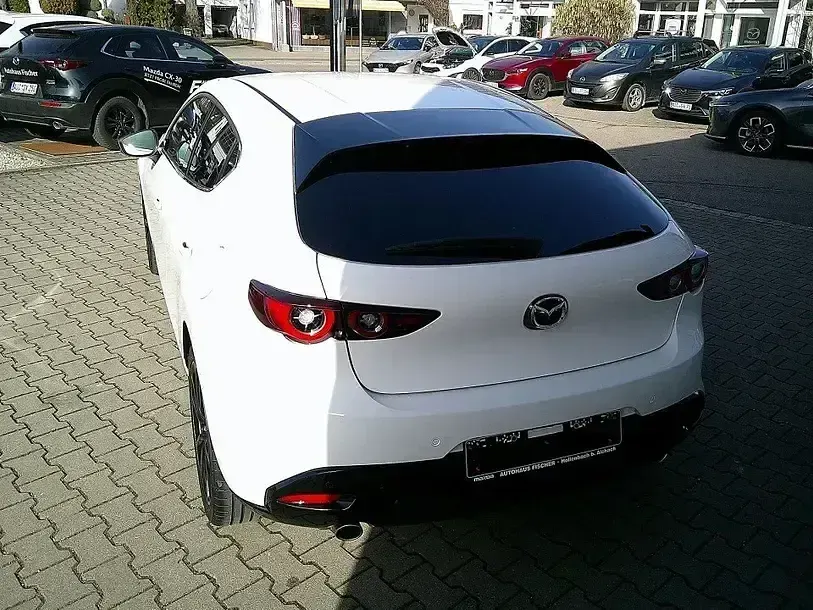 Gebraucht Mazda 3 Homura-Line 150 PS (110 kW) 2024 Arctic white Limousine