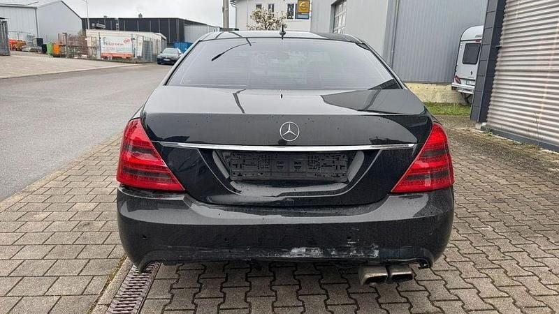 Usata Mercedes S320 235 CV (172 kW) 2007 Nero Berlina