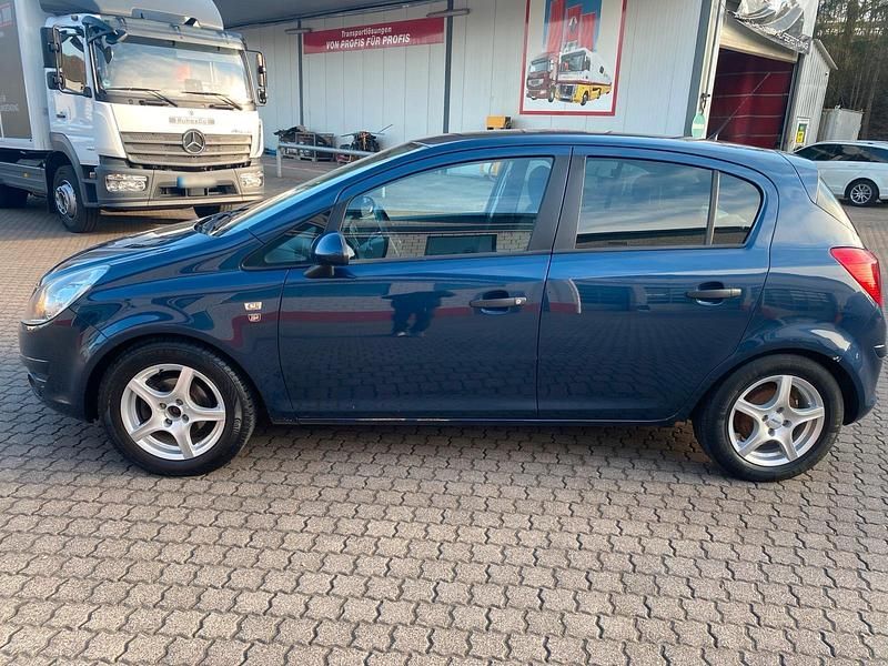 Gebraucht Opel Corsa 70 PS (51 kW) 2010 Blau Kleinwagen