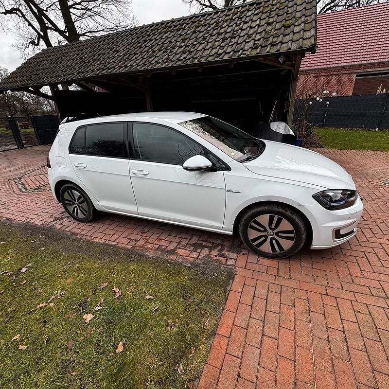 Usata VW e-Golf 36 kW (49 CV) 2018 Bianco Utilitaria