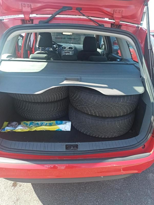 Gebraucht Ford Focus 125 PS (91 kW) 2009 Rot Kombi