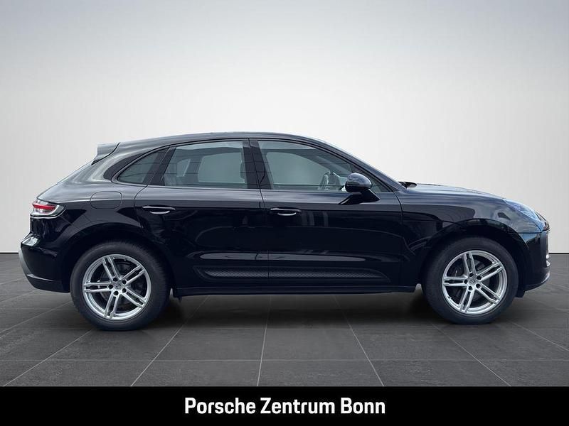 Gebraucht Porsche Macan 265 PS (194 kW) 2024 Schwarz SUV