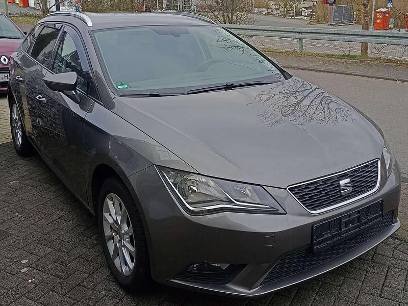 Grau Gebraucht 2015 Seat Leon ST Kombi | 7.000 € (Etwas zu teuer) - Bild 1/4
