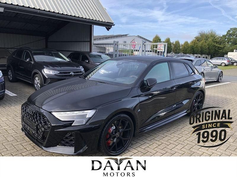 Schwarz Gebraucht 2025 Audi RS3 Sport Limousine | 68.500 € (Etwas zu teuer) - Bild 1/4