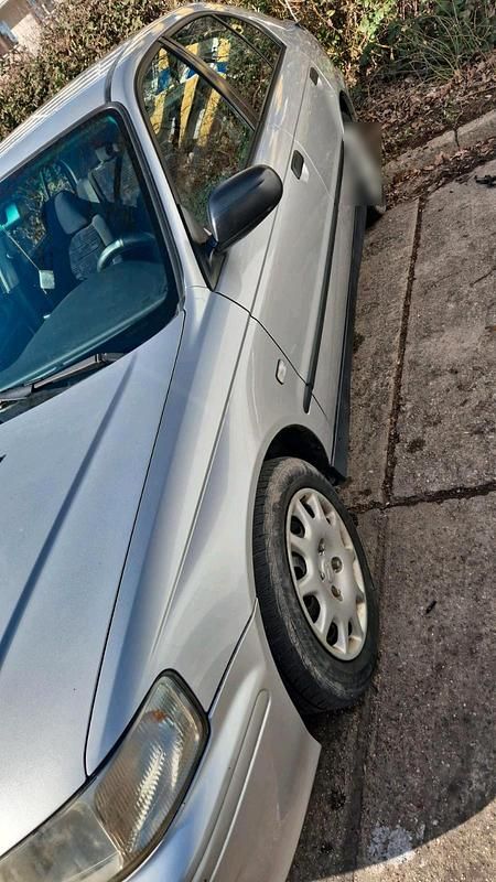 Gebraucht Honda Civic 136 PS (100 kW) 2000 Silber Limousine