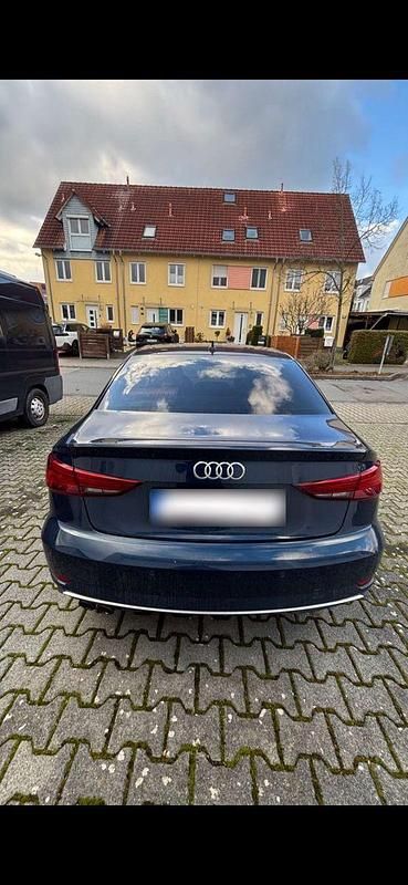 Gebraucht Audi A3 Sport 150 PS (110 kW) 2017 Blau Limousine