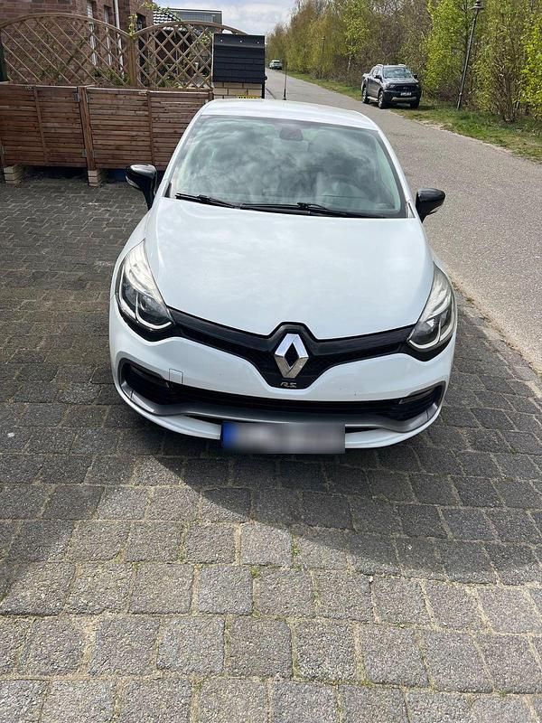 Gebraucht Renault Clio IV Trophy 220 PS (161 kW) 2016 Weiß Kleinwagen