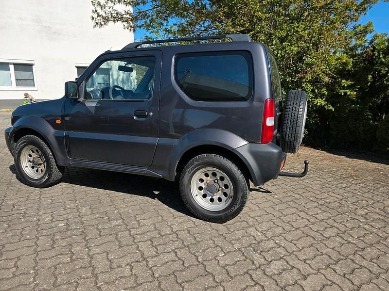 Używany Suzuki Jimny 86 KM (63 kW) 2010 Szary SUV