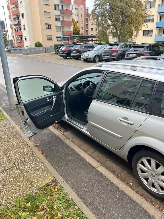 Gebraucht Renault Mégane III Dynamique 131 PS (96 kW) 2008 Silber Limousine