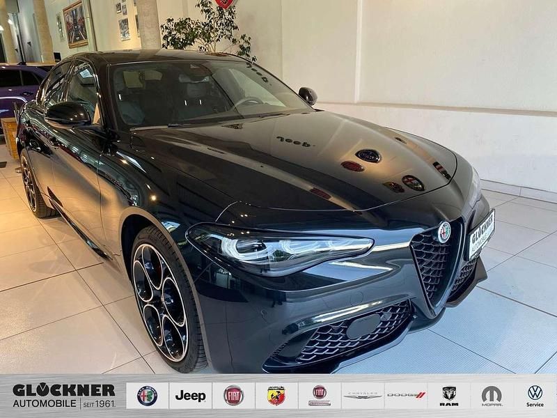 Schwarz Gebraucht 2023 Alfa Romeo Giulia Competizione Limousine | 38.990 € (Fairer Preis) - Bild 1/3